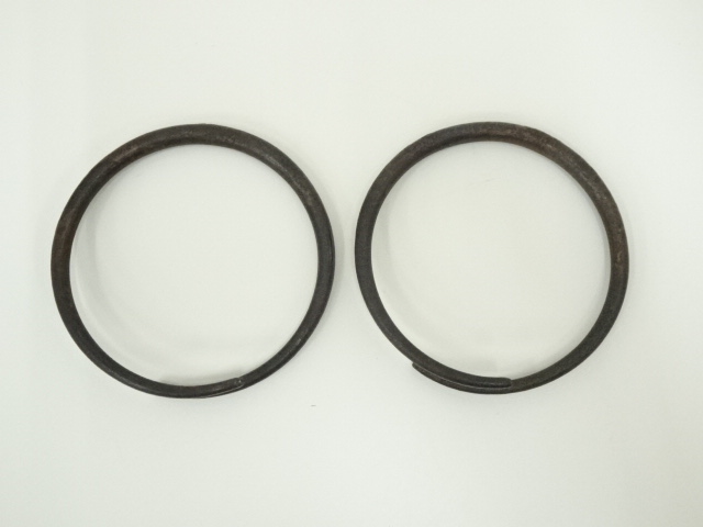  炭道具　寺西宗山造　銅流釜鐶（共箱）